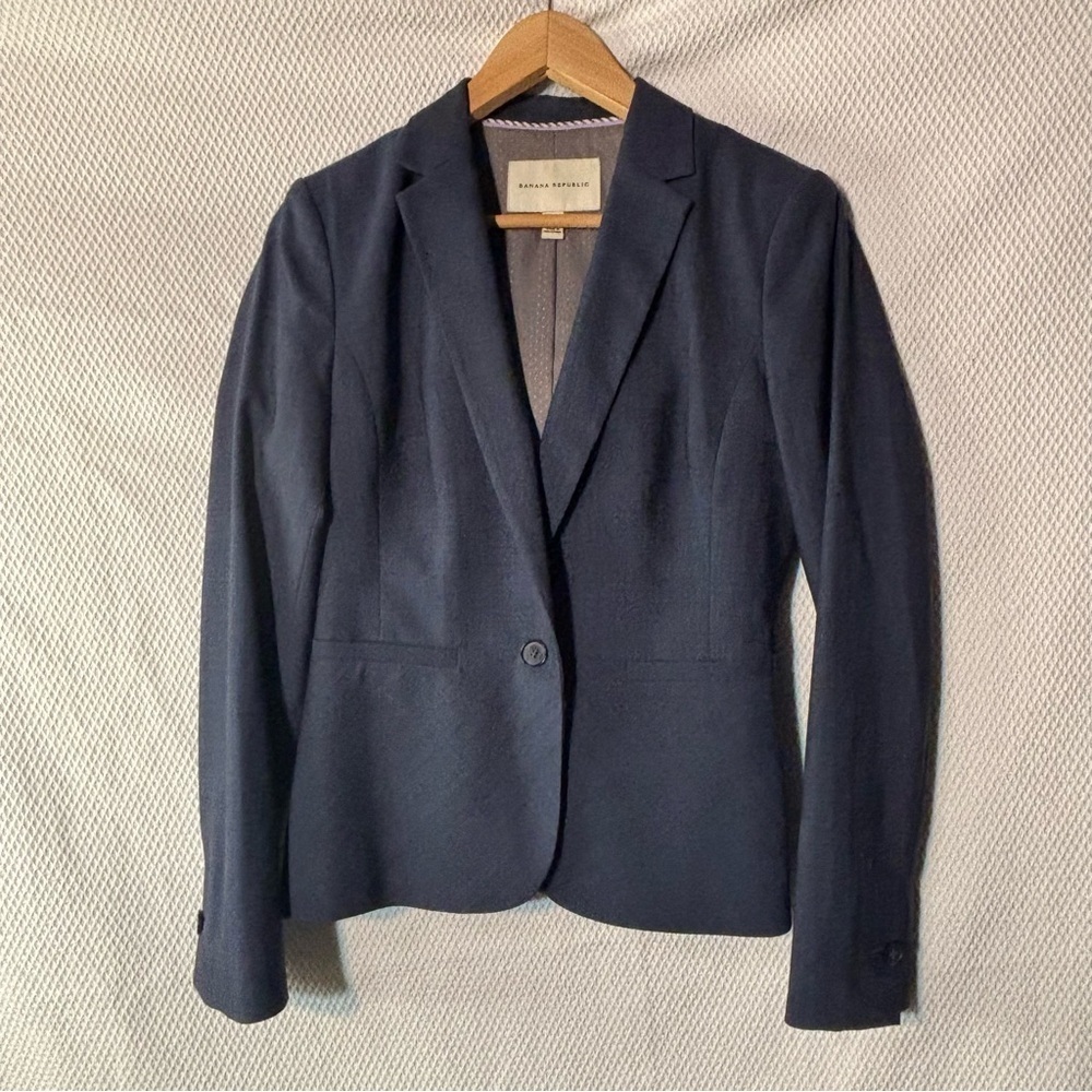 BANANA REPUBLIC Sz 2 Wool Blend Taylor Suiting Style Blazer Contrasting Lining